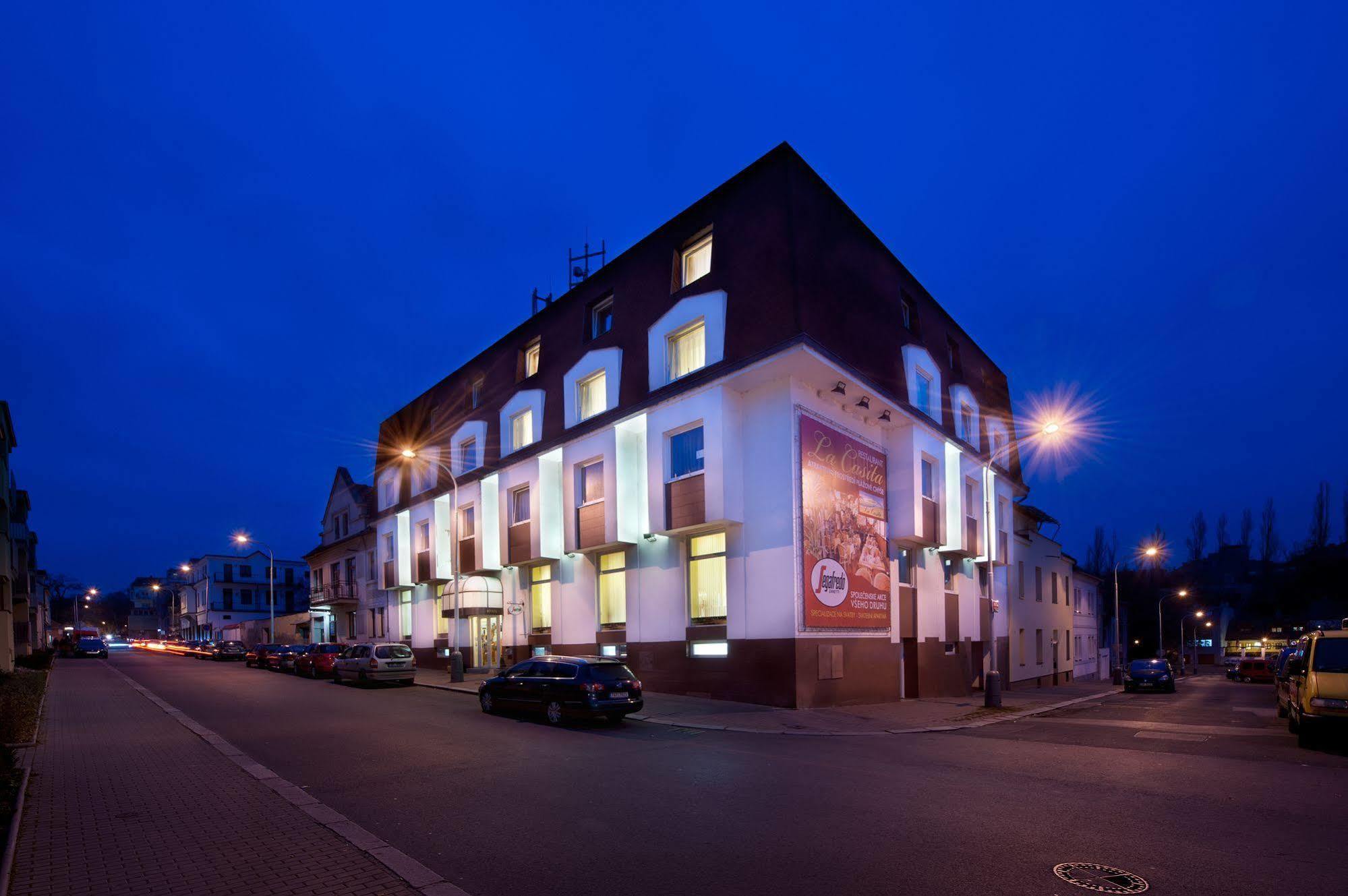 Hotel Henrietta Prague Exterior photo